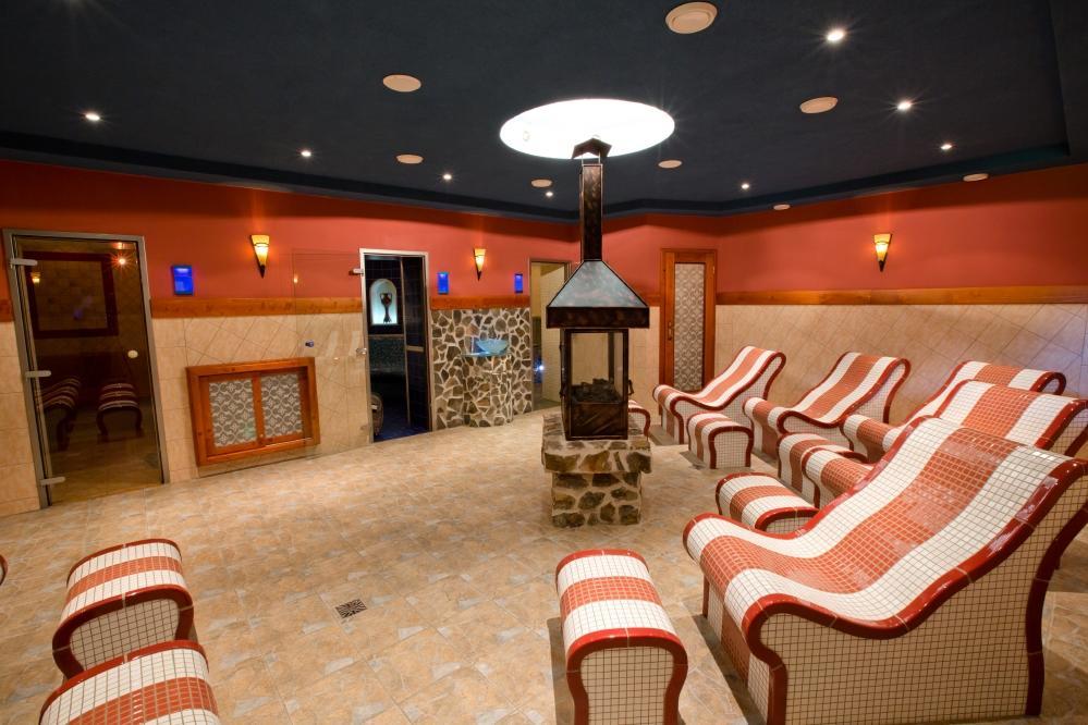 Hotel Gobor Vitanová Dış mekan fotoğraf